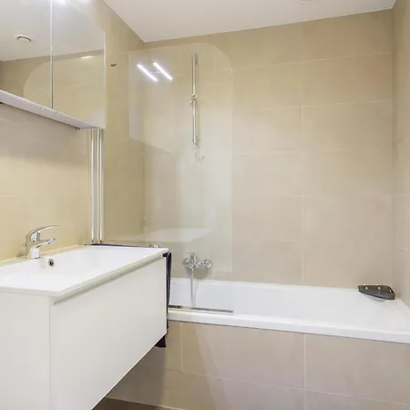 Διαμέρισμα B Complex - 0209 *